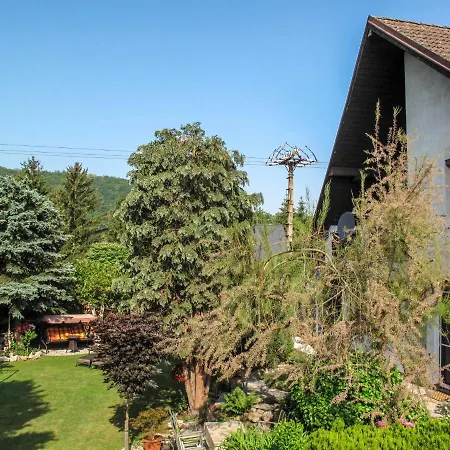 Apartment Hlasna Treban Апартаменты *