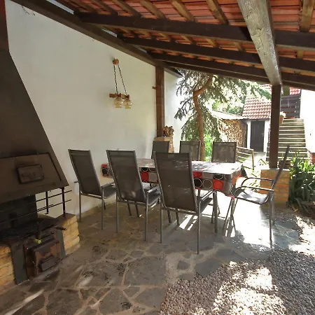 Apartment Hlasna Treban Апартаменты